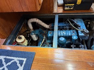 ZEPHYRUS 24 F42 engine