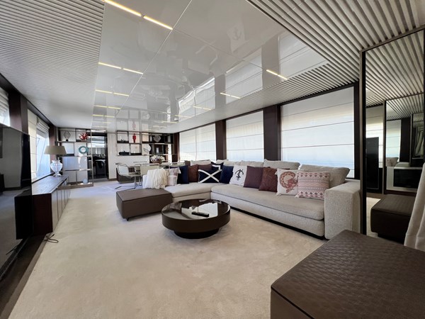 FERRETTI 850 - Yacht zu verkaufen