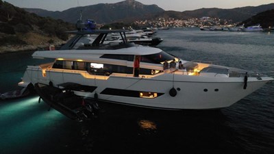 Ferretti 850 24 