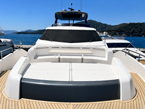 Ferretti 850 6 