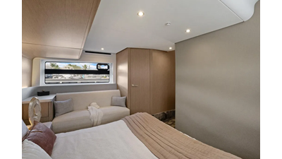 2025 Azimut 53 Fly  1 