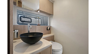 2025 Azimut 53 Fly  5 