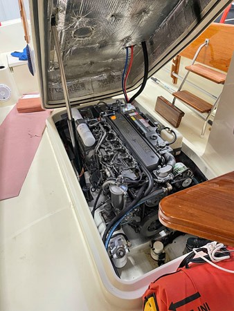 SOLEIL, Hinckley Picnic 36 EP, Engine Bay