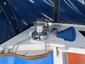 HARMONY 26 Cabintop winch