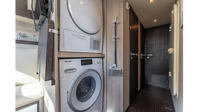 2022 Azimut GRANDE 25 METRI 55 