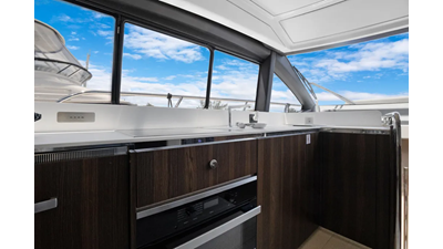 2019 Azimut 50 Flybridge 18 