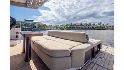 2025 Azimut Seadeck 6 18 