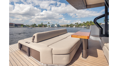 2025 Azimut Seadeck 6 19 