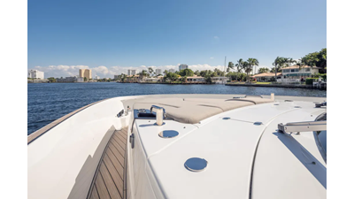 2025 Azimut Seadeck 6 23 