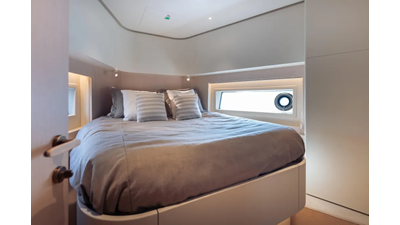 2025 Azimut Seadeck 6 48 