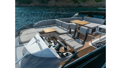 75 SPORT YACHT 8 