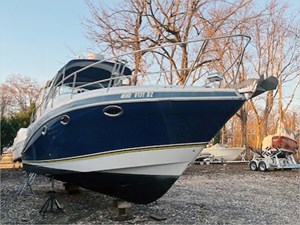 31' Four Winns 2007 318 1 