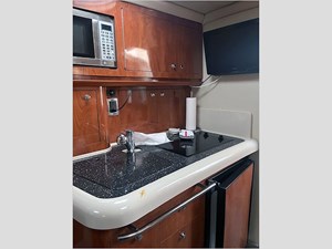 31' Four Winns 2007 318 10 