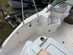 24' Sea Ray 2008 240 Sundancer 10 