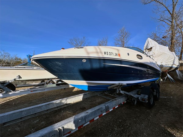 26' SEA RAY 2014 260 SUNDECK