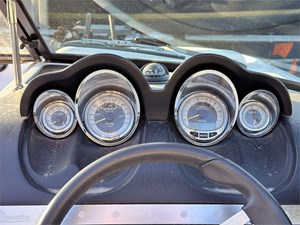 26' Sea Ray 2014 260 Sundeck 15 