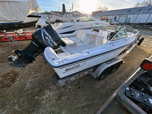 20' Boston Whaler 1999 Ventura 1 
