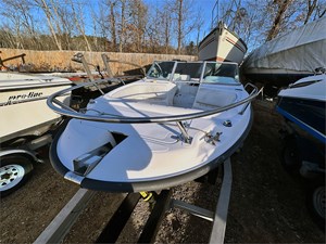 20' Boston Whaler 1999 Ventura 5 