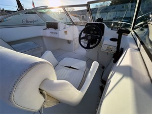 20' Boston Whaler 1999 Ventura 15 