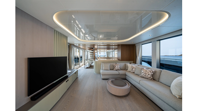 82 OCEAN ENCLOSED 14 