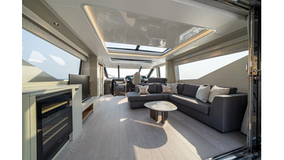 82 OCEAN ENCLOSED 55 