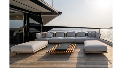 82 OCEAN ENCLOSED 57 