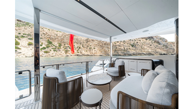 82 OCEAN ENCLOSED 11 