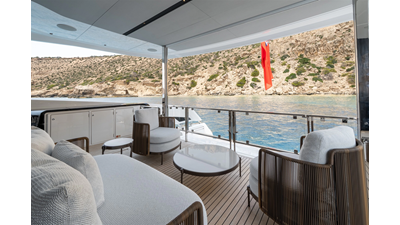 82 OCEAN ENCLOSED 13 