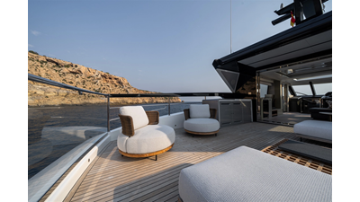 82 OCEAN ENCLOSED 59 