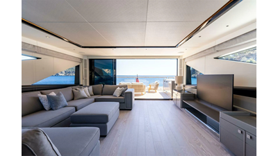 90 OCEAN ENCLOSED 10 