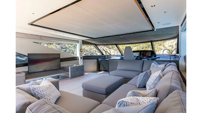 90 OCEAN ENCLOSED 16 