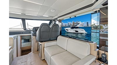 EMERALD 28 