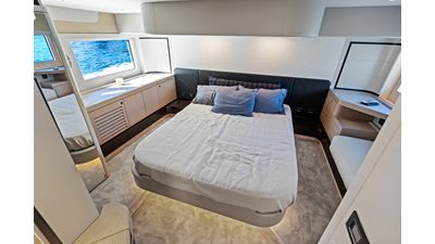 EMERALD 33 