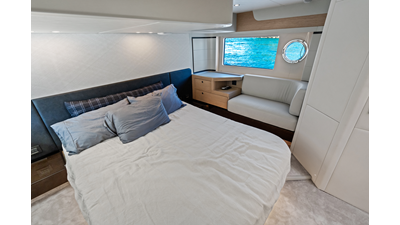 EMERALD 34 