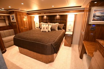 Another Day In Paradise 2 2017 Viking 80 Skybridge 
