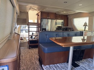 INDULGENCE 6 PILOTHOUSE