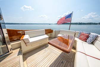 CONCERTO IN SEA (name reserved) 10 Starboard Settee