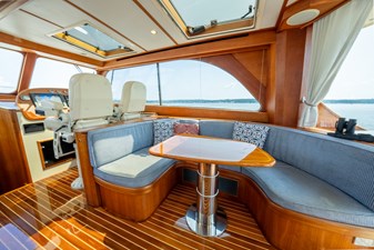CONCERTO IN SEA (name reserved) 31 Starboard Settee