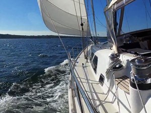 TRIUMPH  3 Leeward Fwd