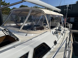 TRIUMPH  12 Custom bimini design