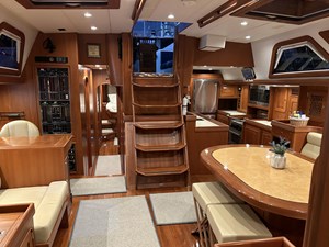 TRIUMPH  31 Main Salon Aft