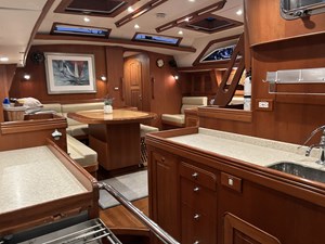 TRIUMPH  32 Galley Forward