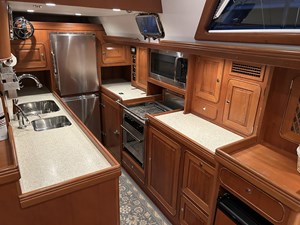 TRIUMPH  33 Galley Outboard