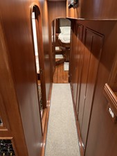 TRIUMPH  37 Passageway Aft
