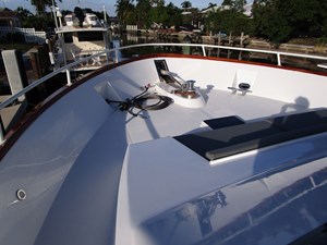 LUCKY STARS 38 Bow area