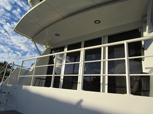 LUCKY STARS 44 Aft deck shade