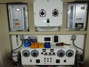 LUCKY STARS 65 Engine room forward