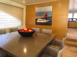 SEASEID 8 Dining area looking forward