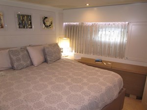 SEASEID 24 Bow VIP to starboard