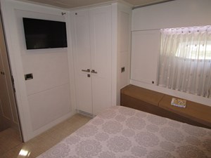 SEASEID 25 Bow VIP to port